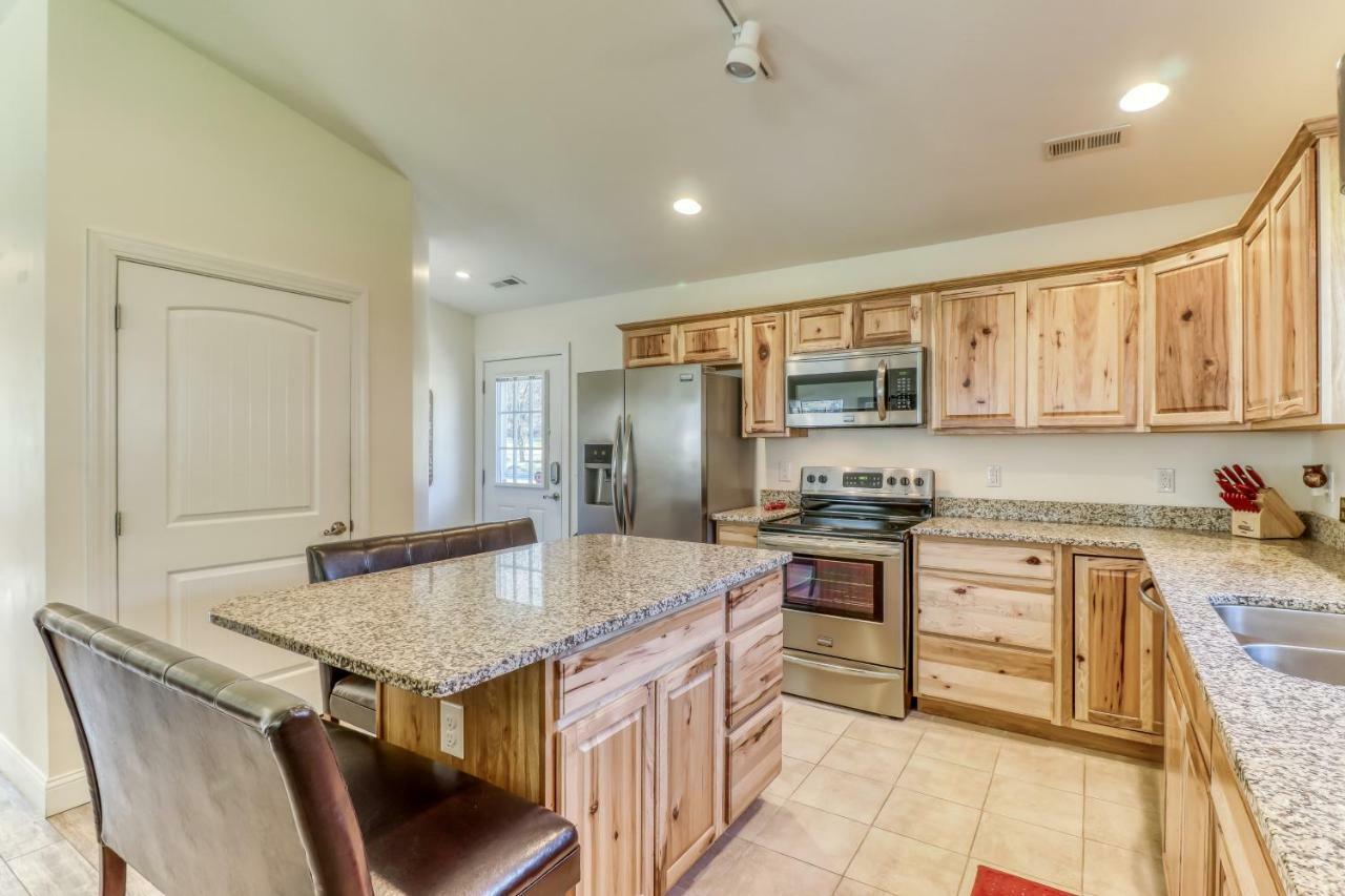 2 Bed 2 Bath Vacation Home In Whittier III Buitenkant foto