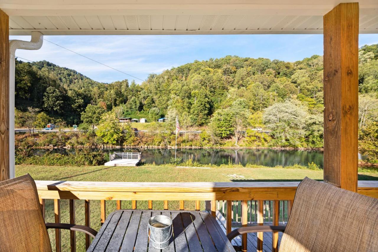 2 Bed 2 Bath Vacation Home In Whittier III Buitenkant foto